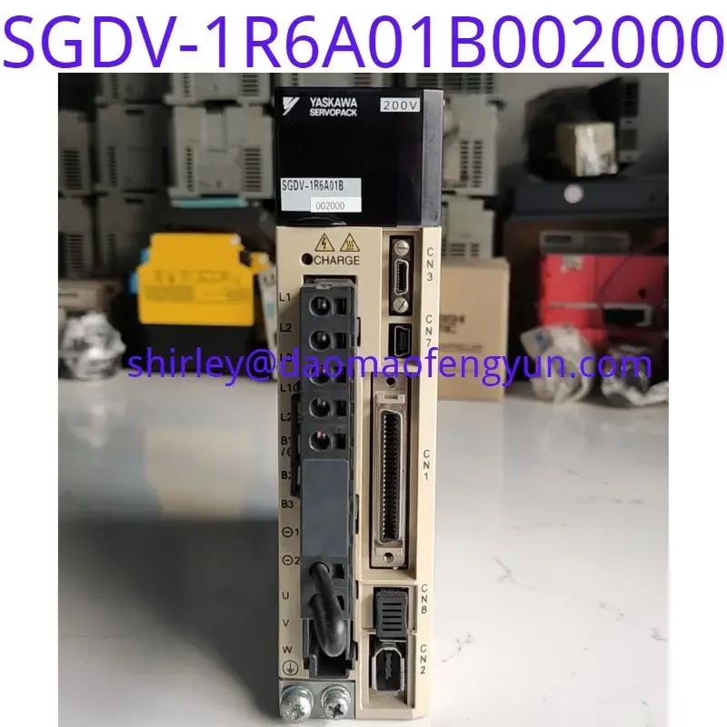 Used Yaskawa SGDV-1R6A01B002000, servo driver