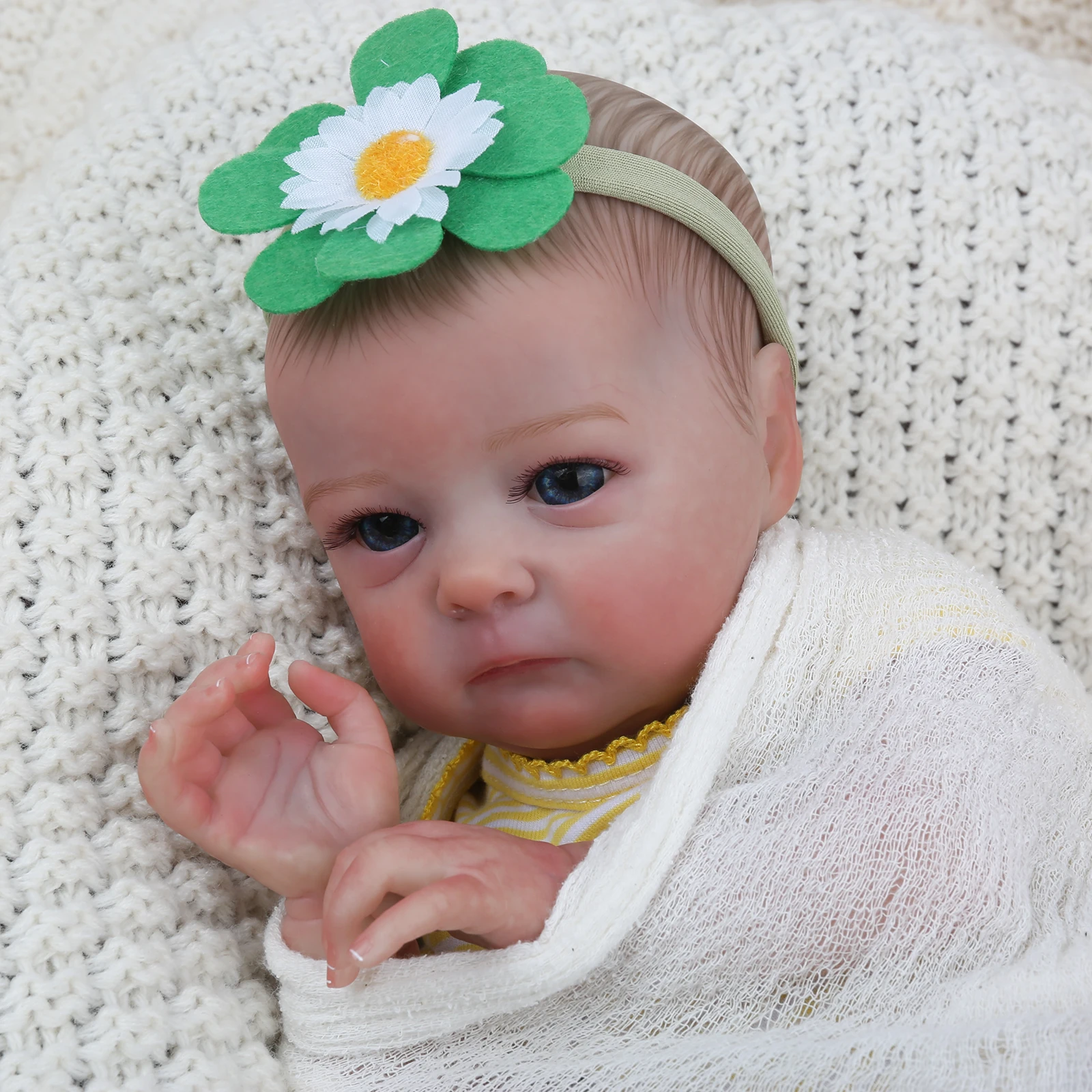 Reborn Baby Dolls, 16 Inch Preemie Realistic Newborn Girl Lifelike Reborn with Blue Eyes Real Life Baby Girl with Gift Box