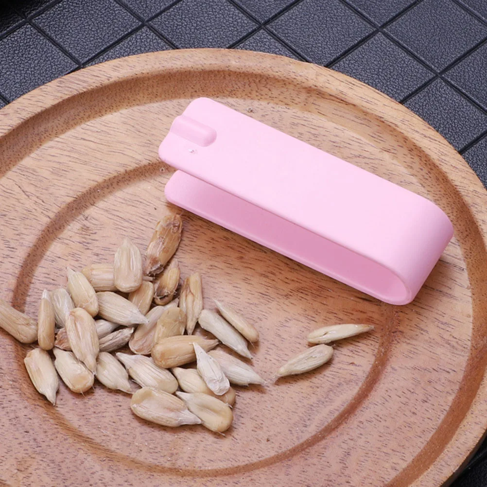 

20 Pcs Nut Sheller Melon Seed Peeling Clip Wear Resistant Opener Pliers Plastic Sunflower Pine Kitchen Gadgets Easy Use