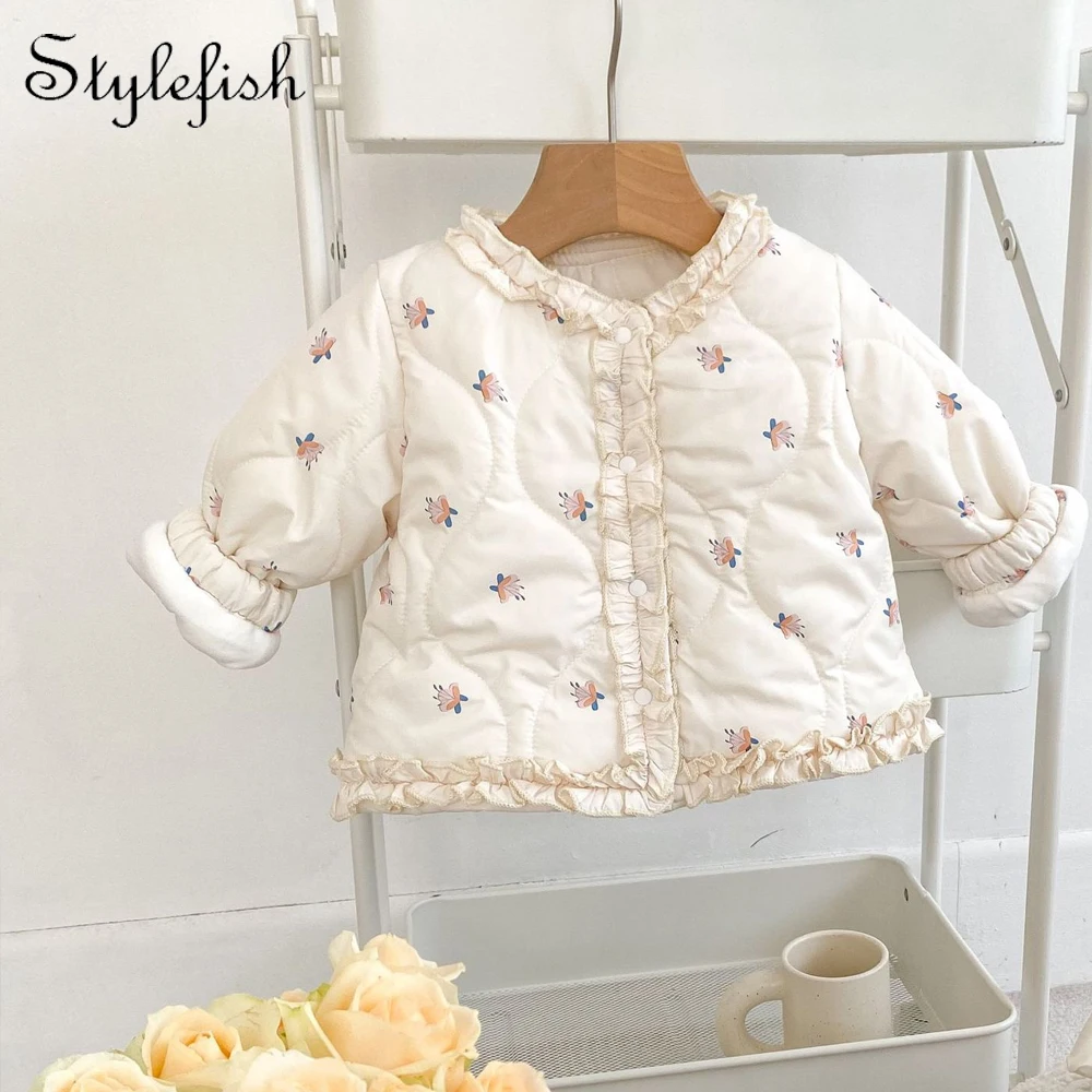 Autumn and winter new 0-3 year old baby girl cotton padded thick cardigan with lace print and plush warm jacket