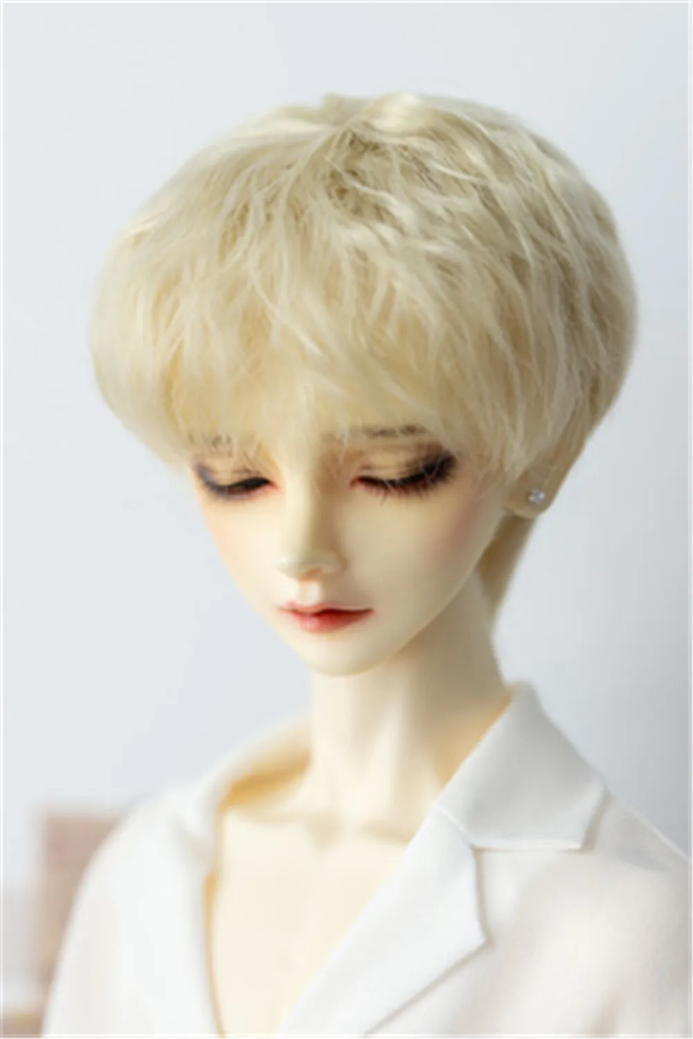 

BJD Doll Wig In Stock 1/3 1/4 1/6 8-9inch Boys Girls Youth High Temperature Silk Pink Blue Short Hair Curls BJD Doll Accessories