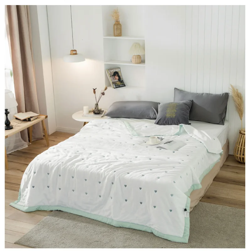 Summer Quilt Blanket Air Condition Thin Comforter Modern Soft Embroidery Plaid Bedspread for Double Queen King Bed Cover Bedding