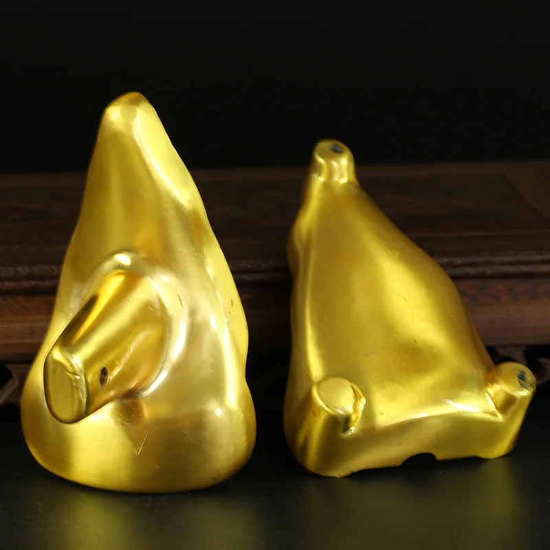 Rubbing Buddha statue molds, making Tibetan clay mud, water, copper alloy, and worshipping tantric Buddhist lotus masters
