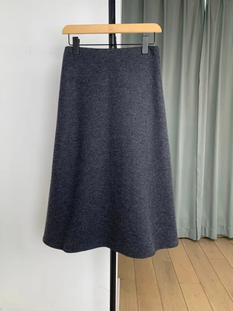 

2025 Winter Fashion Women Dark Grey Woolen Skirt