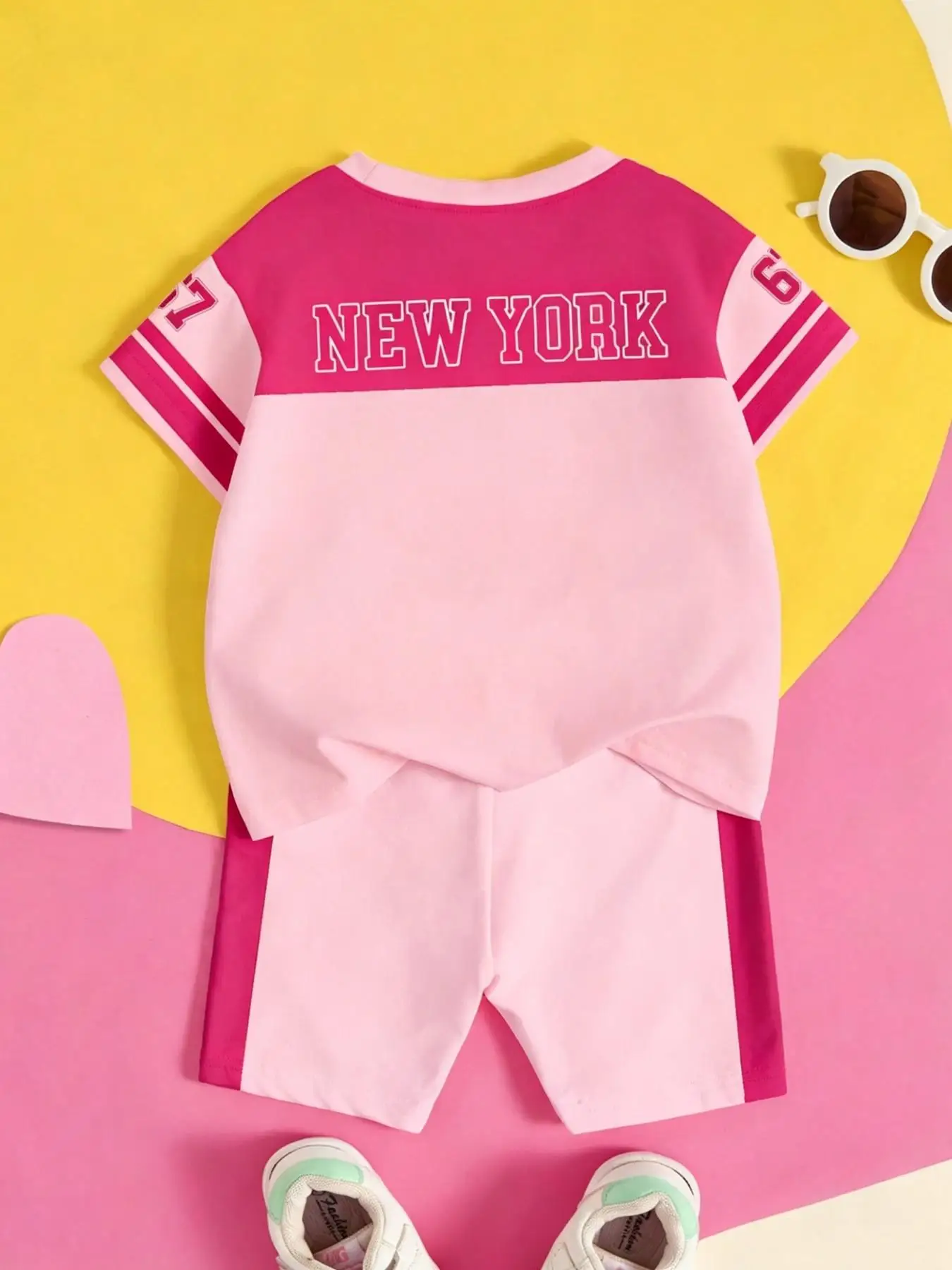 Sommer-Freizeitoutfit für Mädchen: Rosa, normales Kurzarm-Oberteil + enge Shorts, zweiteiliges Set, rosa Set mit Nummer 67-Aufdruck für Kinder, geeignet für 4-12-jährige Kinder, vielseitige Kleidung für Zuhause und Ausflüge – Detail 3