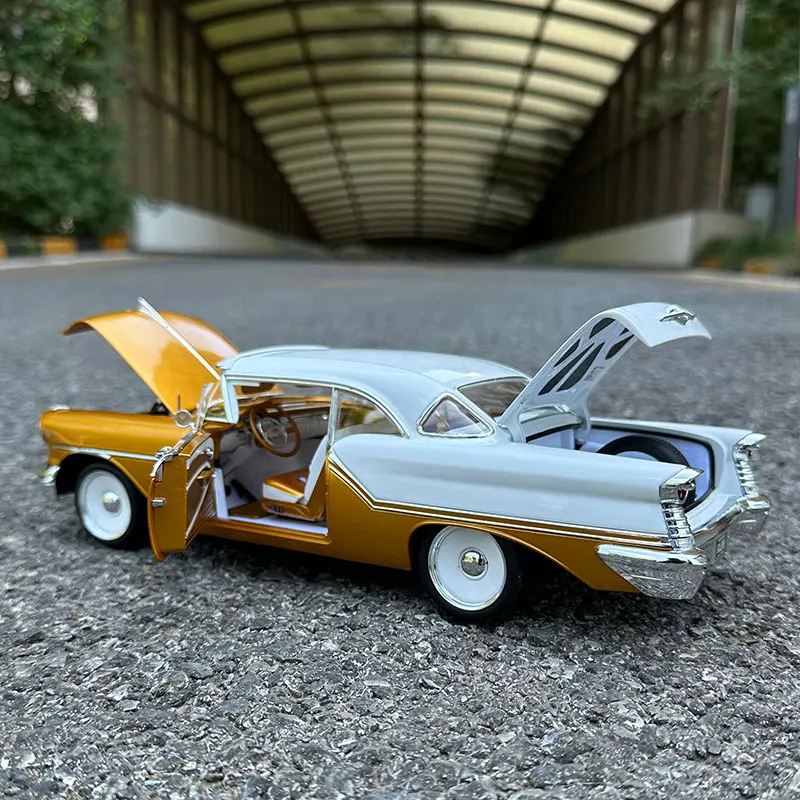 ACME 1:18 Oldsmobile Super88 1957 Vintage Car Alloy Fully Open Simulation Limited Edition Alloy Metal Static Car Toy Gift