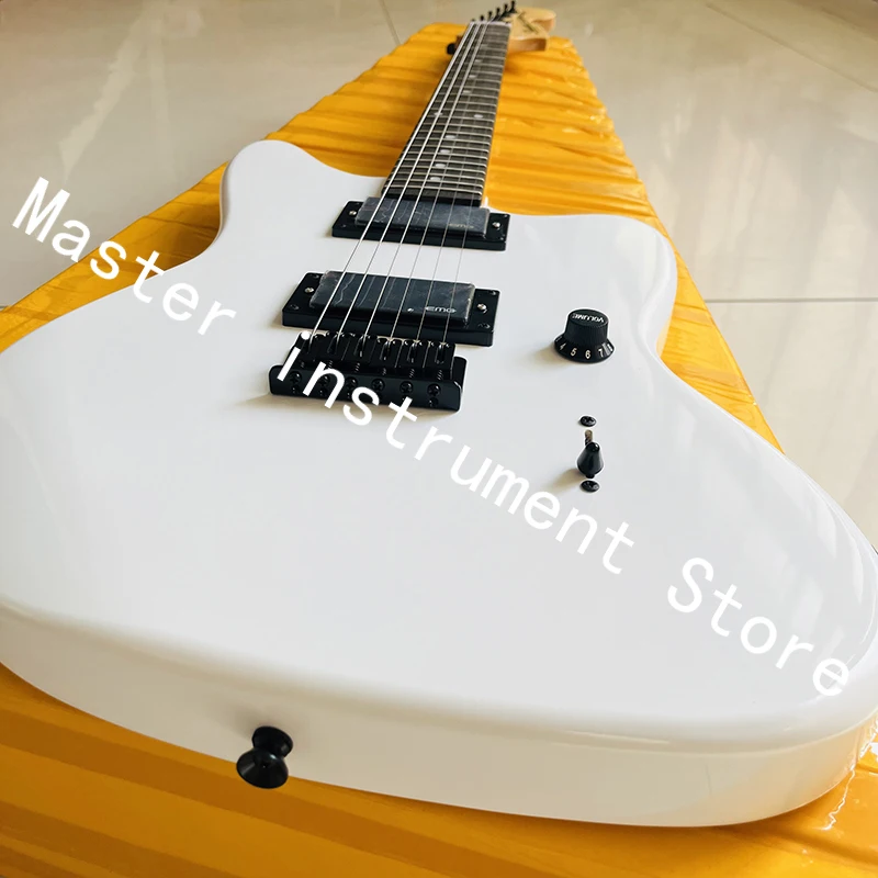 

Classic electric guitar, quality assurance, professional level, fast delivery.