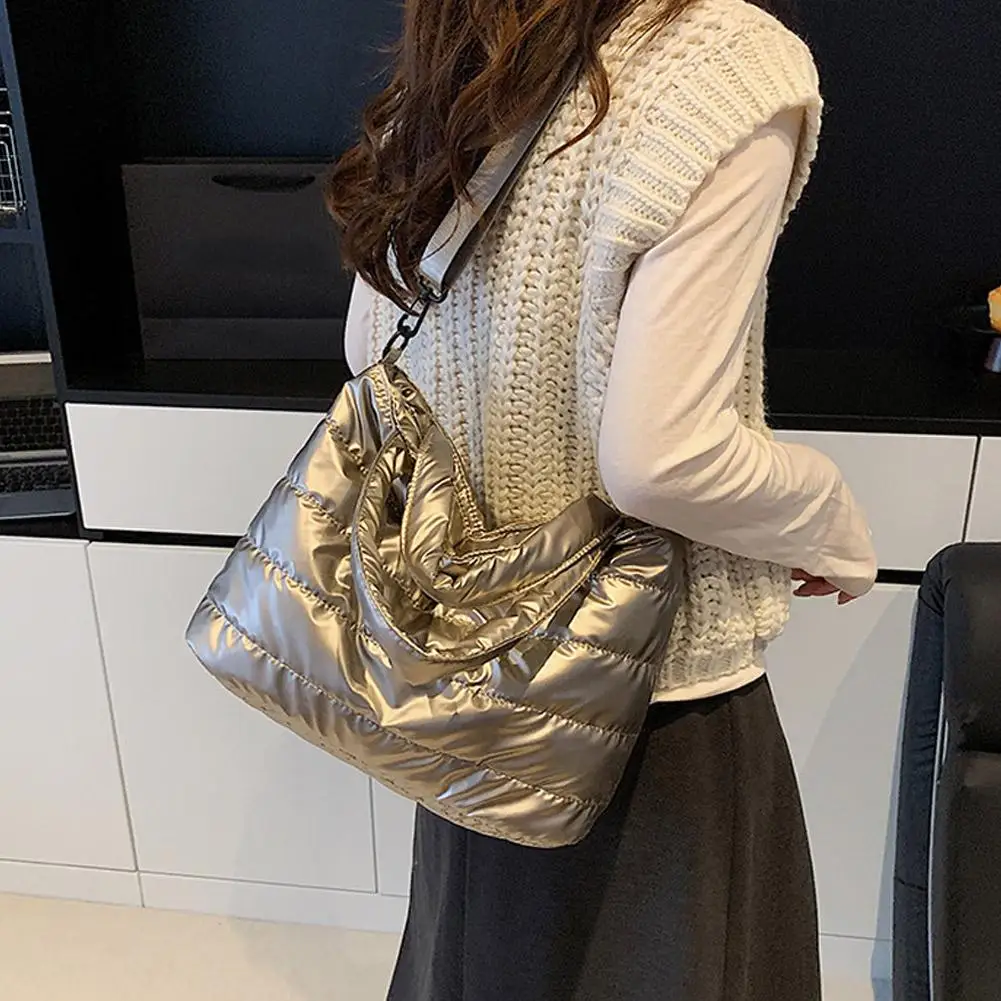 Damenhandtaschen, leichte Puffy-Handtasche mit großem Fassungsvermögen, gesteppte Schultertasche mit verstellbarem Riemen, Puffer-Tragetasche, Einkaufstasche – Detail 21