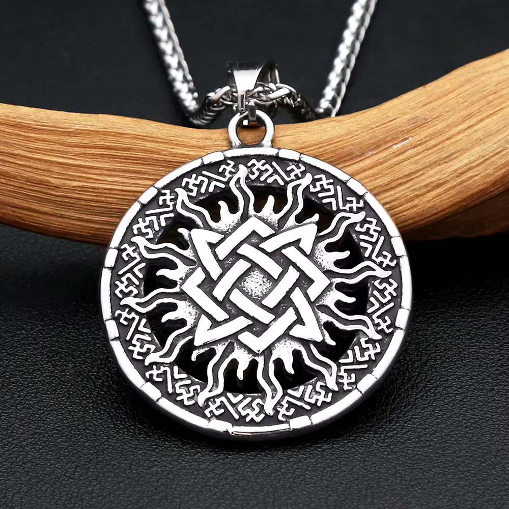 Viking Runes Flame Medal Stainless Steel Pendant Necklace Retro Celtic Knot Amulet For Men Women Fashion Jewelry Accessories