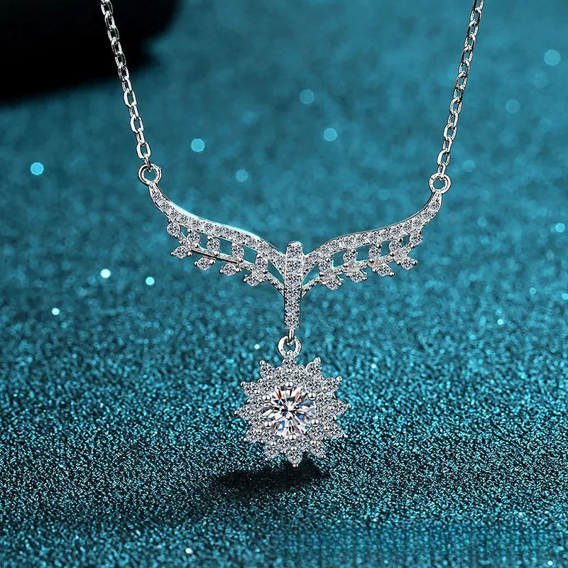 S925 Sterling Silver 0.5ct Four-Prong Moissanite Choker Necklace  Simulated Diamond