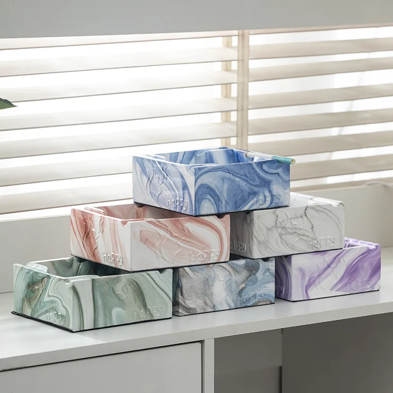 Cendrier en céramique carré déformé, lavage à l'encre créatif, décoration de bureau de dessin animé, cendrier en céramique de luxe moderne, décoration de bureau