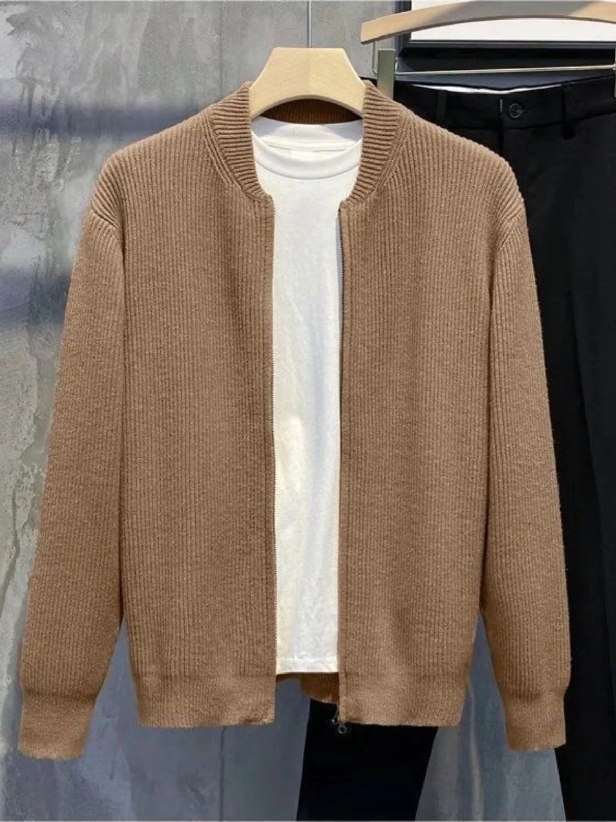 

Men's Knitted Zipper Collar Cardigan Pure Color Jaet Faionable Urban Sle Long Sve Sweater Coat for Spring Autumn