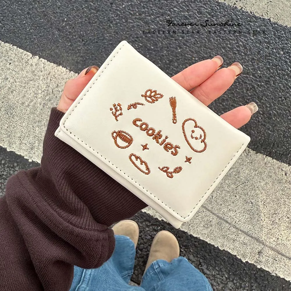 

Portable Cartoon Embroidered Wallet Cookies Snap Button Lady Short PU Purses PVC Anti-Splash Water Triple Fold Card Bag Daily