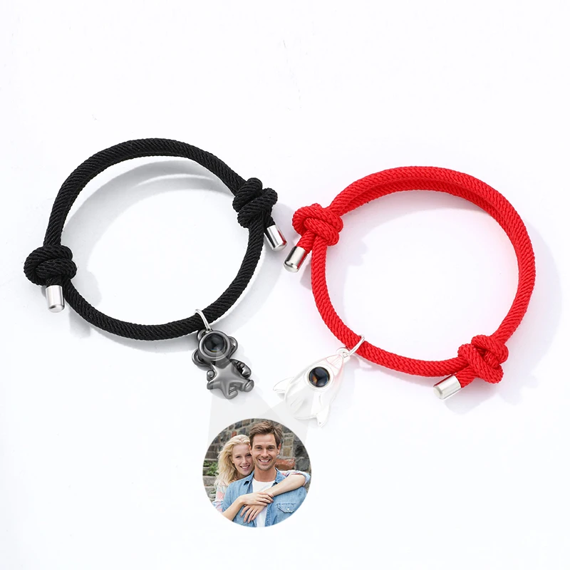 2Pcs/set Personalized Astronaut Photo Projection Bracelet Custom Picture Couple Bracelets for Women Astronaut Pendant Jewelry