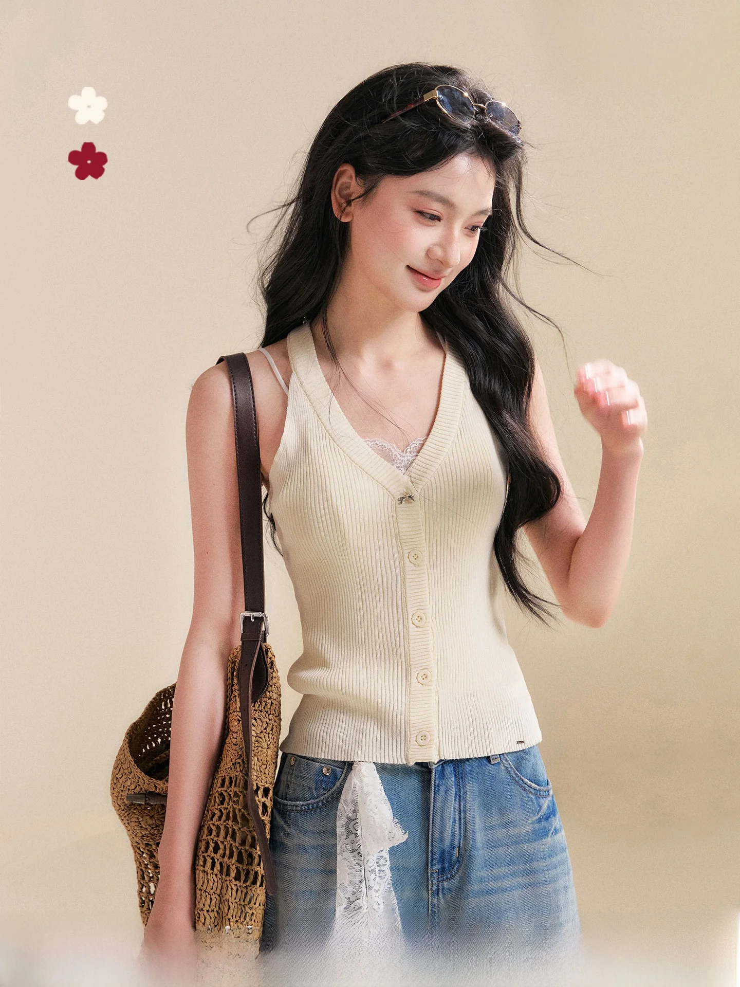 

Kroche Softfit V-neck Hanging Neck Slim Fit Knitted Sleeveless Vest Strapless Top Women's Fashion Spring 2026 Regular Fit