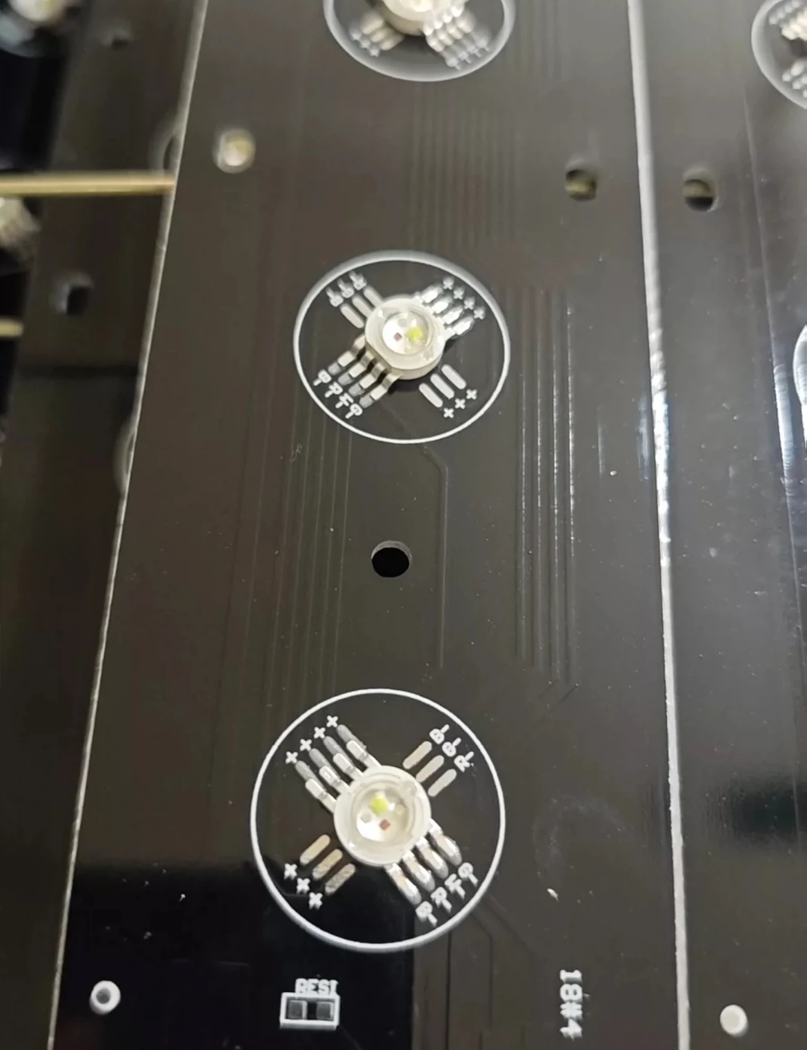 

4W 4in1 8Pin LED Lamp Beads with Green, White, Red, Blue in Order, Ideal for Moving Head Lights, Butterfly Lights, Magi