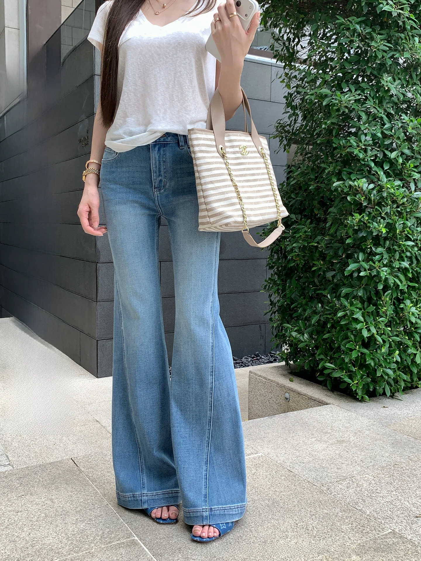 

Blue Bell Bottom Denim Jeans Women's Spring Fashion Washed Loose High Waist Wide Leg Long Pants Commute Style Casual Trousers