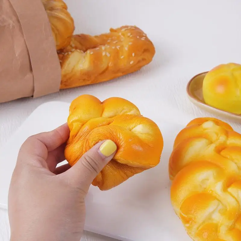 Simulation Bread Squeeze Slow Rising Stress Relief Toy Realistic Food Model Squeeze Toy For Photography Prop Desktop Decor Gift