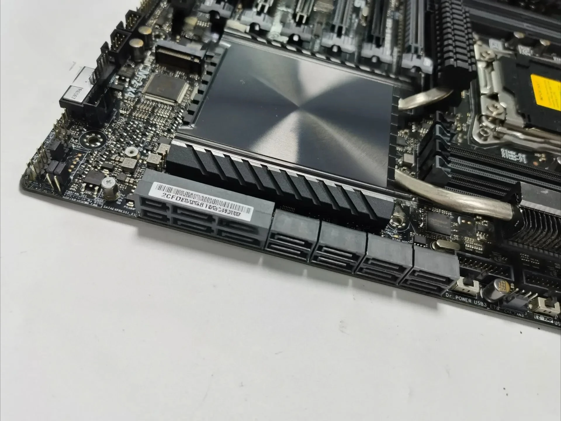 New To  X99-E WS/USB 3.1 Workstation Main Board Supports All Graphics Cards 7 Full Speed