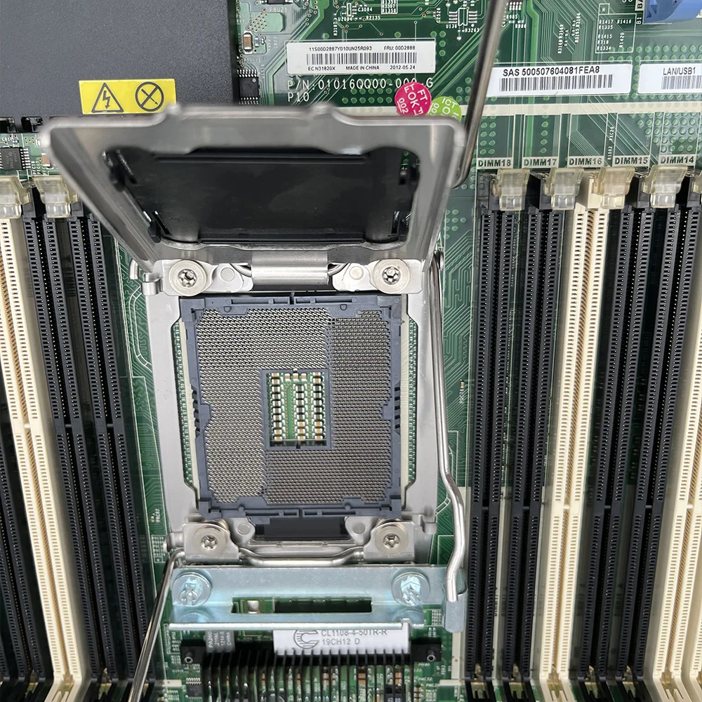 

Для серверной материнской платы IBM X3650 M4 00AM209 00Y8499 94Y6688 00Y8457 00D2888 00W2671