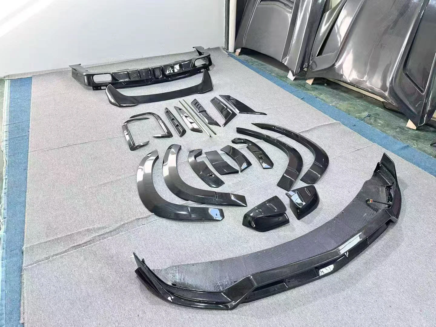 High-end Body Kit CustomizationFor Escalade 2021+ Dry Carbon Fiber Exterior Kit MSY Design Front Lip Rear Spoiler Exhaust Tips