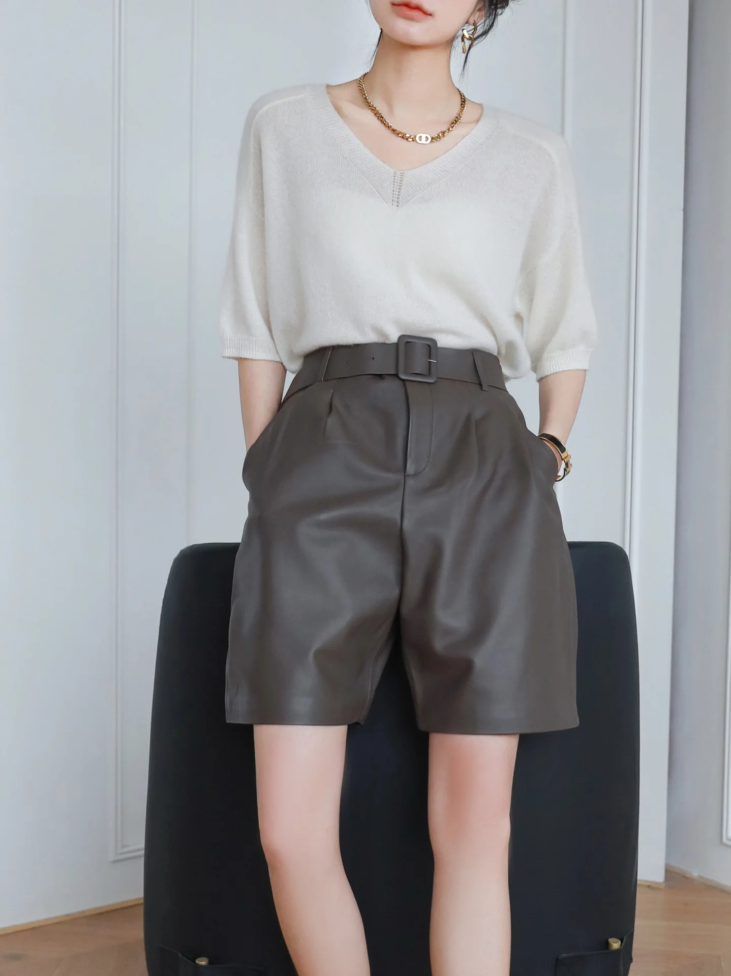 

2023 Women New Genuine Sheep Leather Belt Shorts Casual Versatile Suit Real Leather Shorts E57