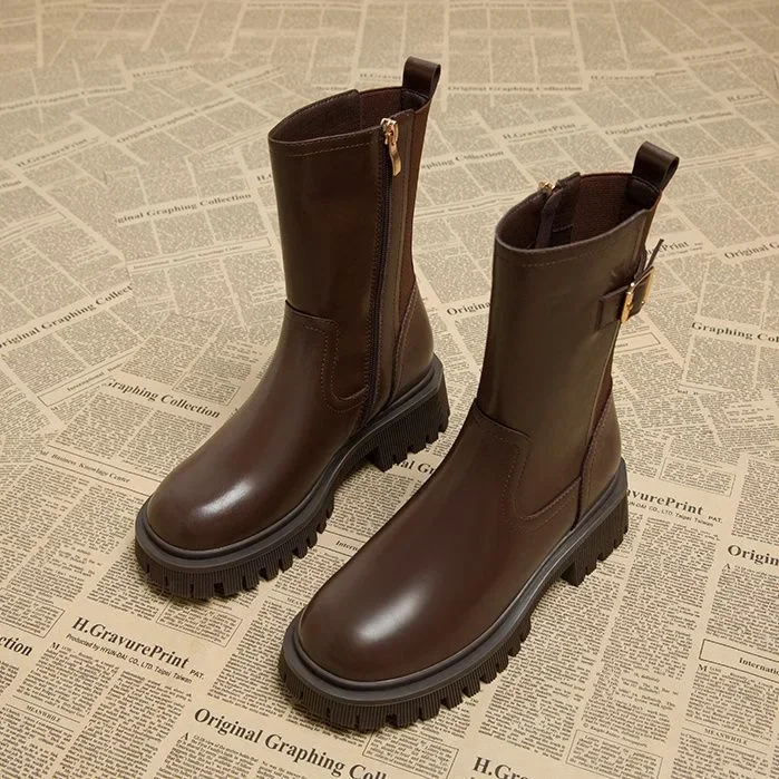 Botas de tornozelo femininas chiques com sola grossa e fivela de metal inverno 2024 nova chegada estilo europeu botas curtas com parte superior de borracha