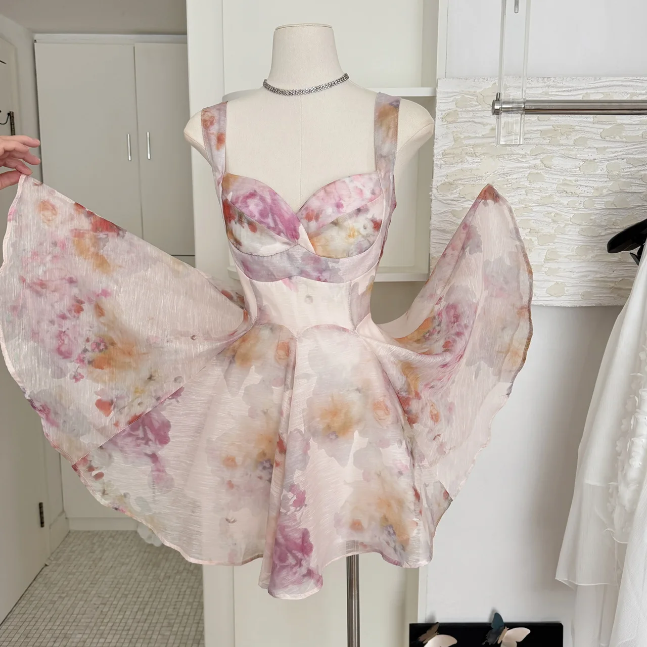 

2025 slimming spring and summer women's new style princess dress bow French suspender dress tie die dress