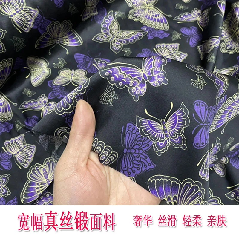 Camicia elegante in tessuto forgiato di seta di fascia alta con fondo bianco viola, tessuto pigiama cheongsam estivo