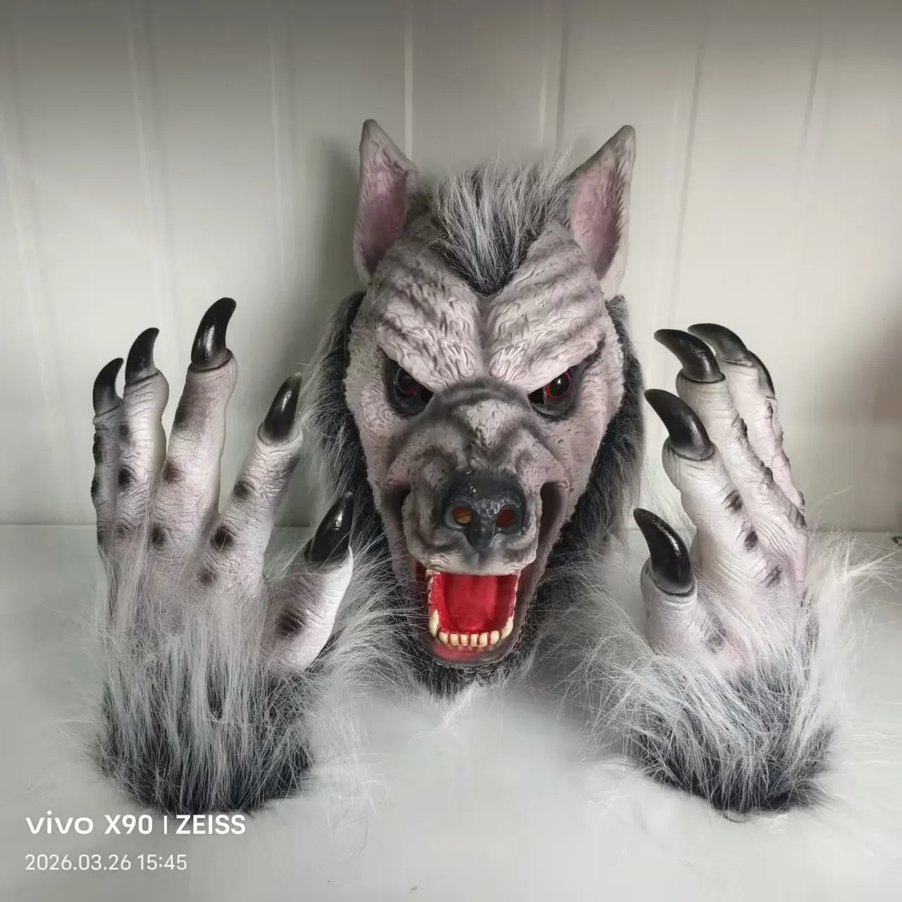 Déguisement Loup-Garou – Masque, Griffes et Pieds – photo 11