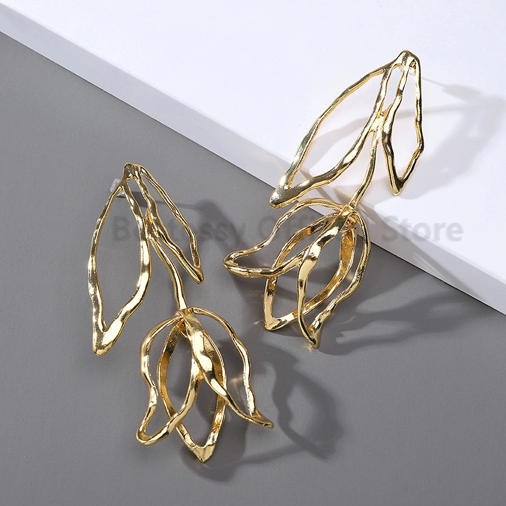 Oversized Metal Dangle Tulip Earring For Women 2025 Trend Luxury Hollow Vintage Geometric Pendientes Girl Jewelry Accessories