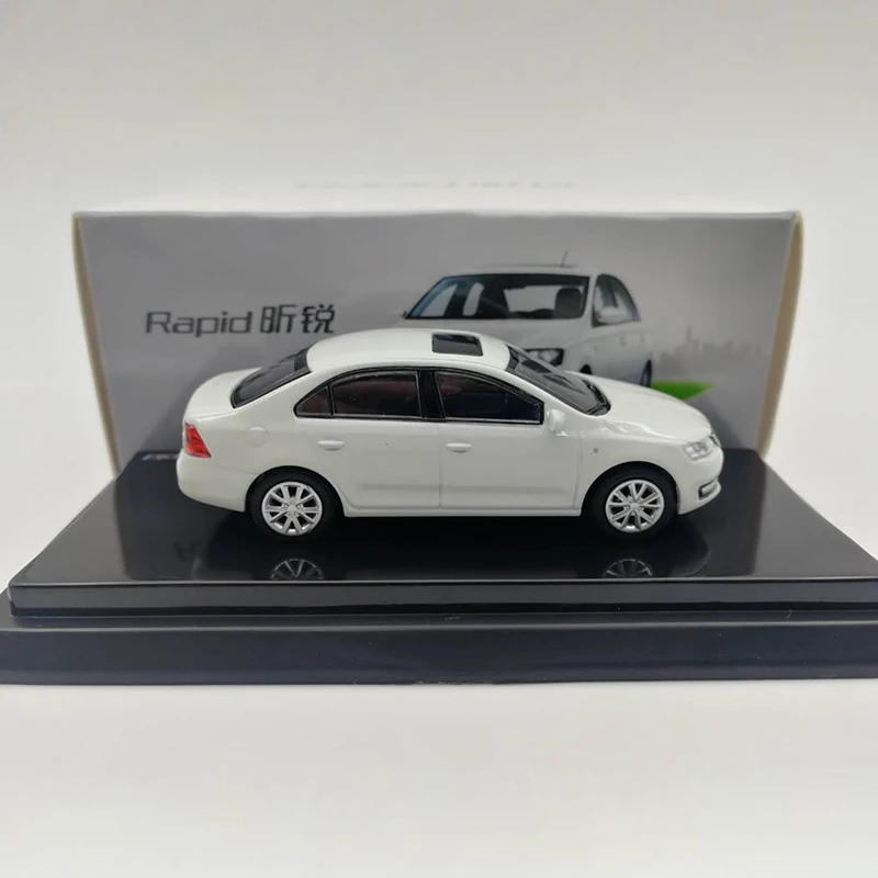 Diecast 1:64 Scale Skoda Rapid Alloy Car Model Toys Collectible Souvenir