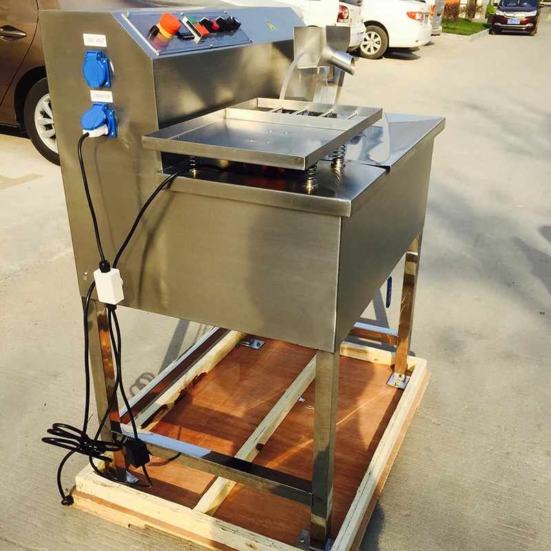 Petite Enrobeuse de Chocolat en Continu, Machine à Tremper et à Couvrir avec Table Vibrante, à Vendre