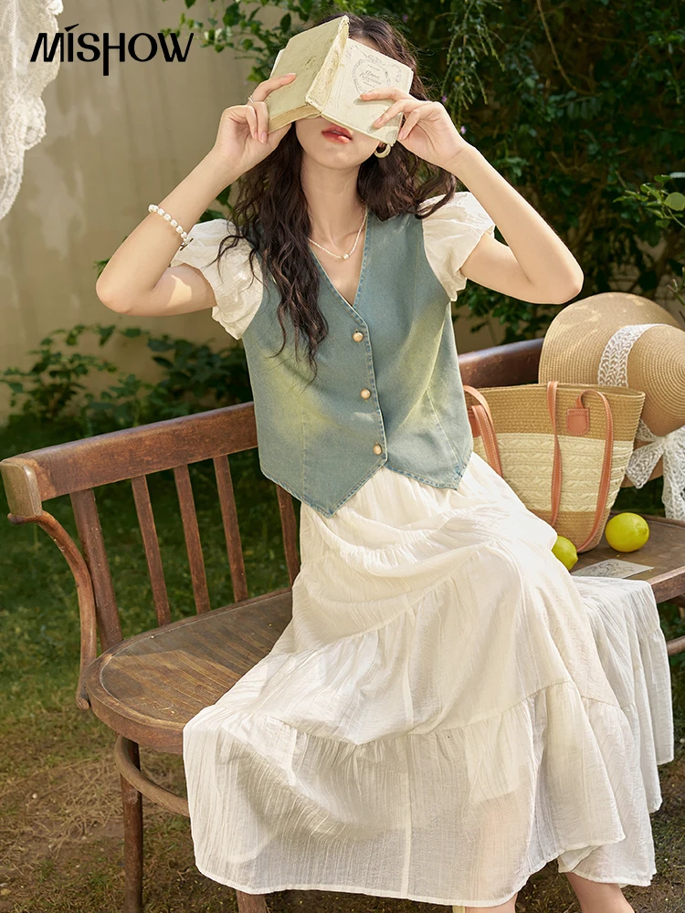 MISHOW Denim Spliced Bubble Sleeve Tops 2024 Summer V-neck Single Breasted Retro Metal Button Blouses Streetwear MXD26X1566