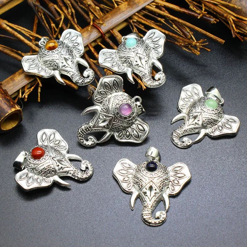 2024 Natural stone Lady simple animal modeling jewelry elephant necklace pendant Red agate crystal jewelry wholesale