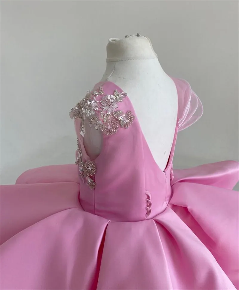 Vestido personalizado da menina da flor para o casamento, o pescoço, comprimento do joelho, sem mangas, roupa do miúdo, vestido de festa de aniversário, rosa, novo