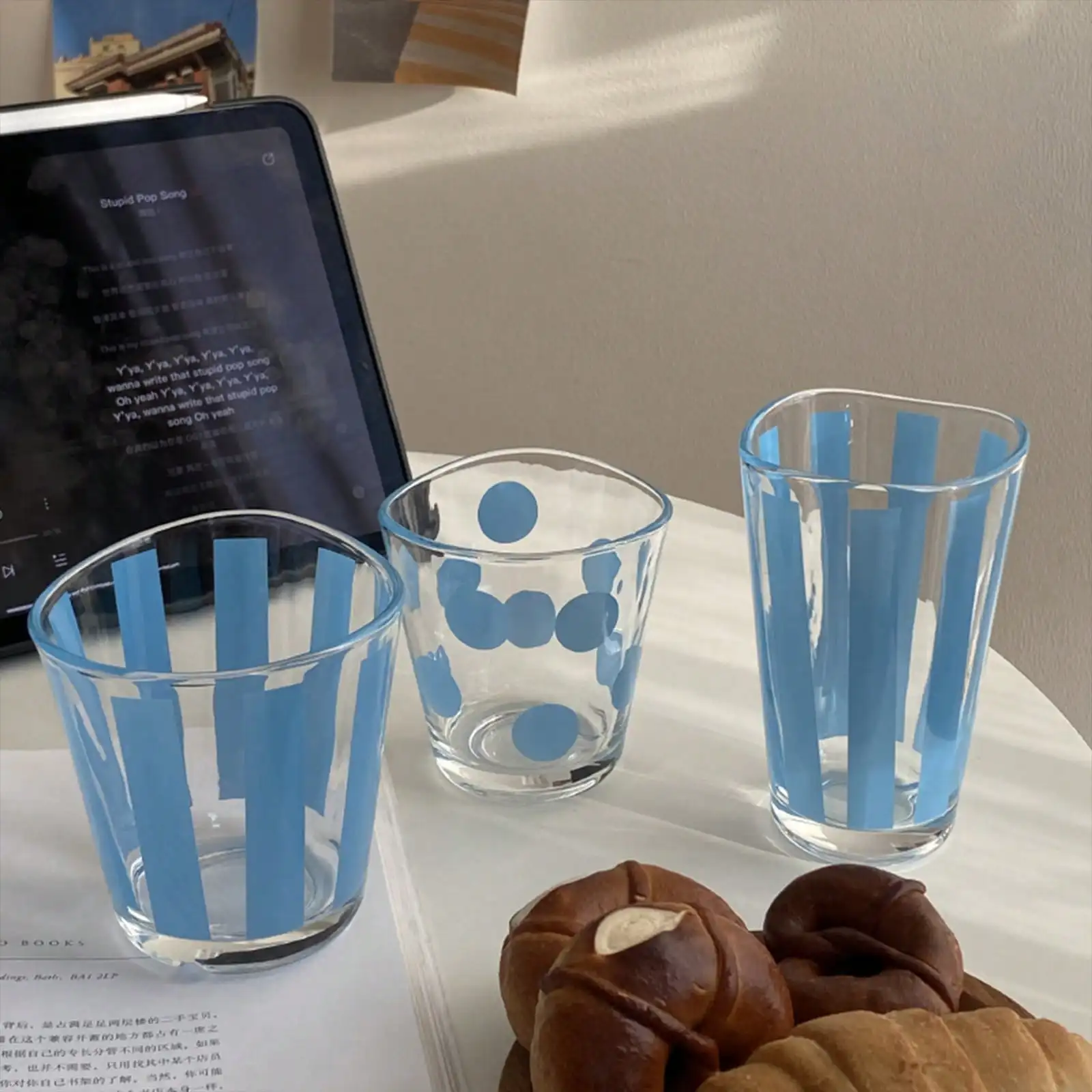 Taza de cristal a rayas de lunares Retro, forma creativa para agua, leche, café, regalo de cumpleaños perfecto, decoración del hogar para colección de tazas