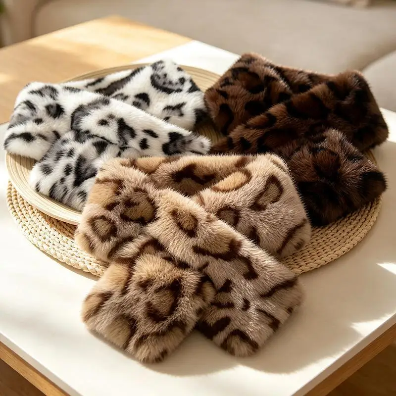 Schal mit Leopardenmuster aus Kunstfell, ultraweich, flauschig, bietet hervorragende Wärme, ideal für den Winter, zum Tragen im Freien und im Alltag. – Detail 4