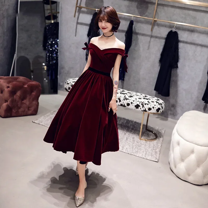 It's YiiYa Cocktail Dresses Boat Neck Bow Strapless Party Formal Dress Wine Red Velvet Lace up A-line Plus size Prom Gowns E363