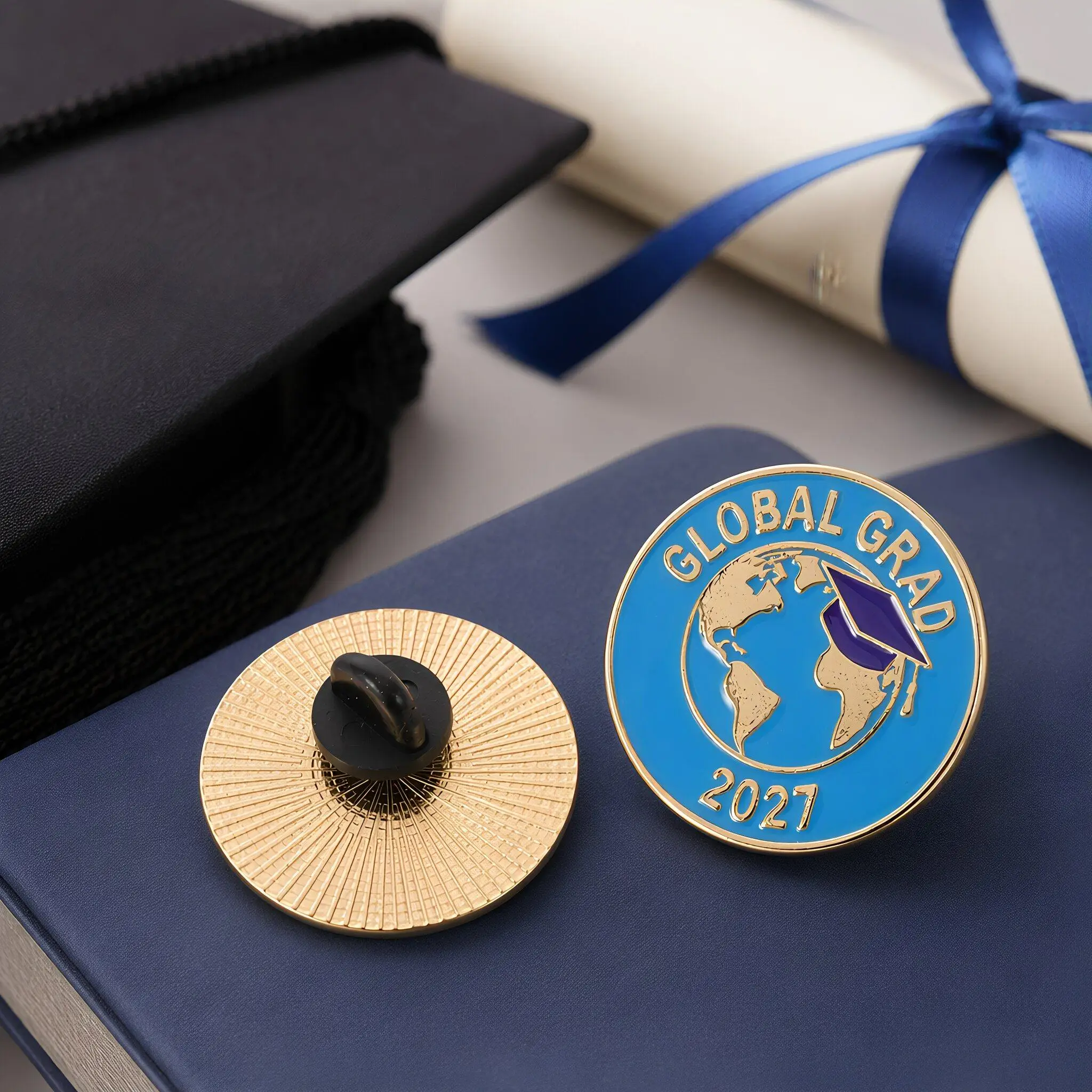 6 Pcs 2027 Grad Souvenir Graduate Brooch Cap Present Graduation Badge Pins Diploma College Metal Congrats Party Favors