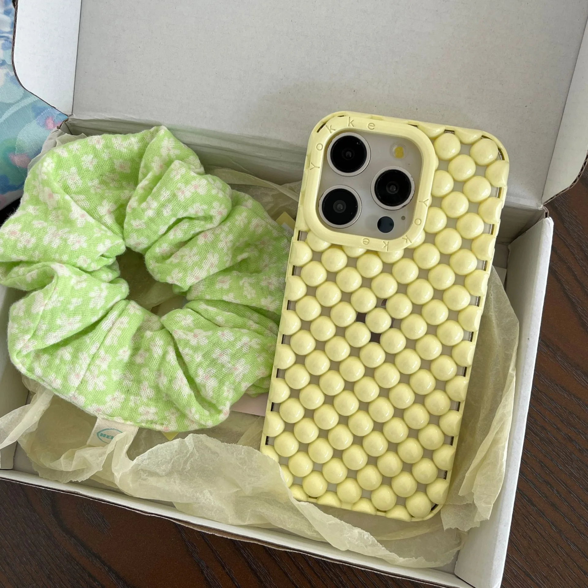 

Korea 3D Pearl Solid-color three-dimensional pearls Phone Case For iPhone 16 15 14 11 12 13 Pro Max Hollowed-out Phone Case