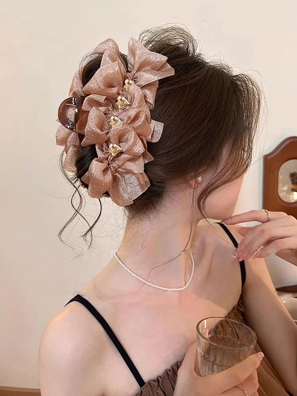 

Heart-shaped rhinestone Bow Hair Claw New Hair Clip Back of Head Women's Hair Accessories