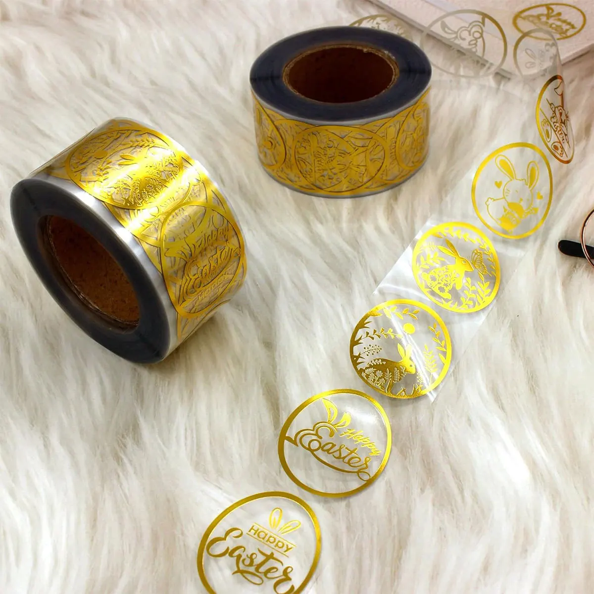500 sztuk/rolka Złote naklejki papierowe na Wielkanoc Królik Jajka DIY Etykiety do zaklejania Naklejki Dekoracje na przyjęcie z okazji Wielkanocy