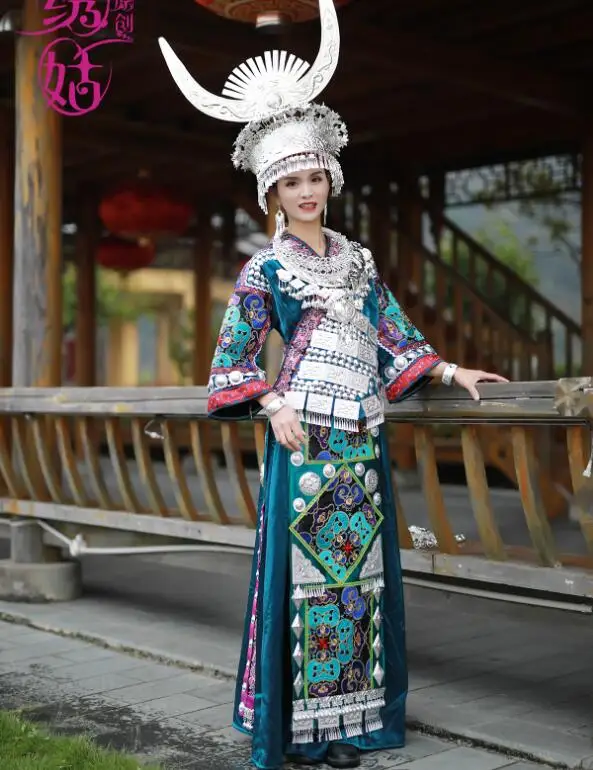 Chinese Miao Festival Dress Tradition Luxury Decorative Women Hmong Embroidered Suit Stage Include Hat