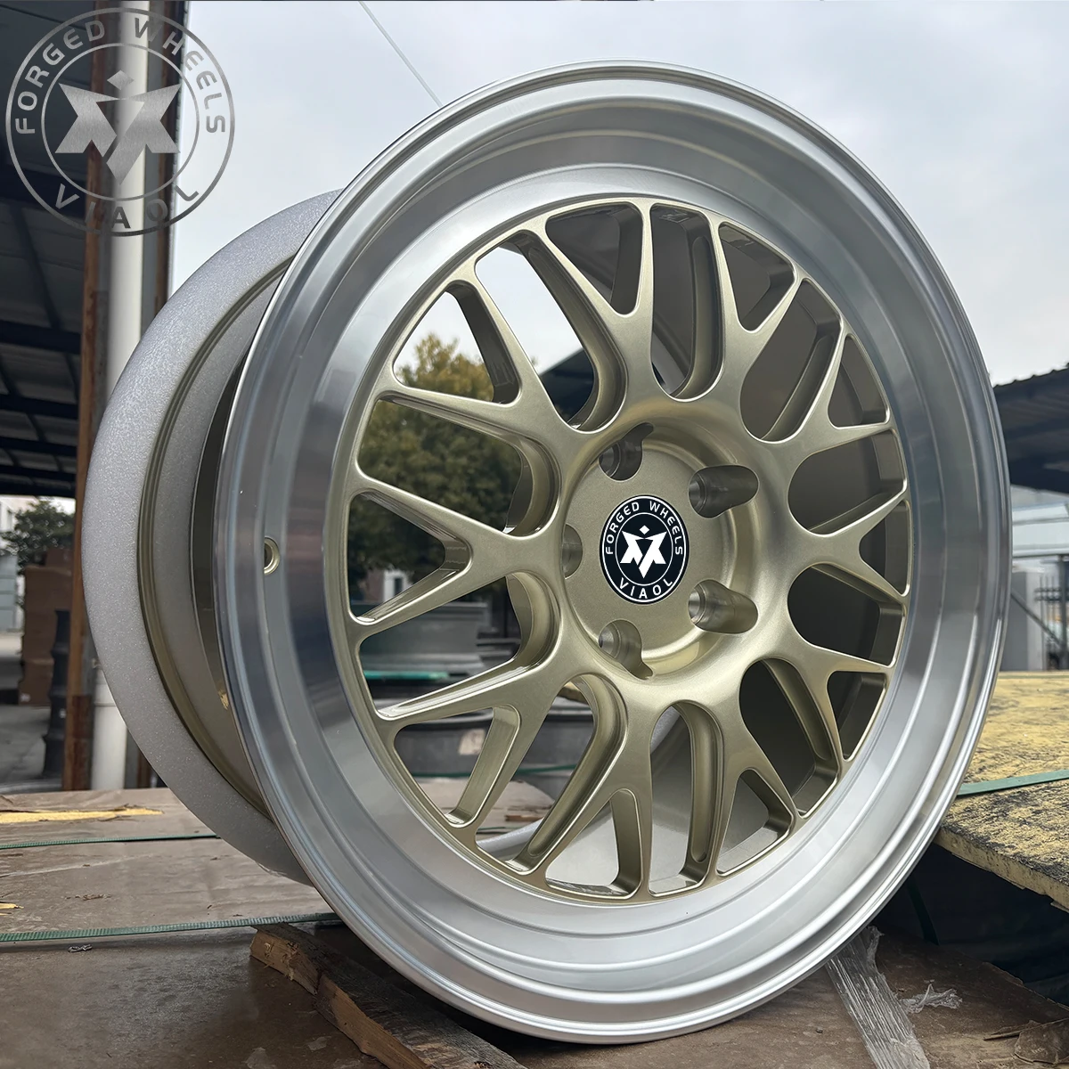 1-Piece Custom 5x112 Forged 6061-T6 Wheels Deep Dish Gold Polished Lip Lightweight Racing Rims For Sports Cars Track Ready