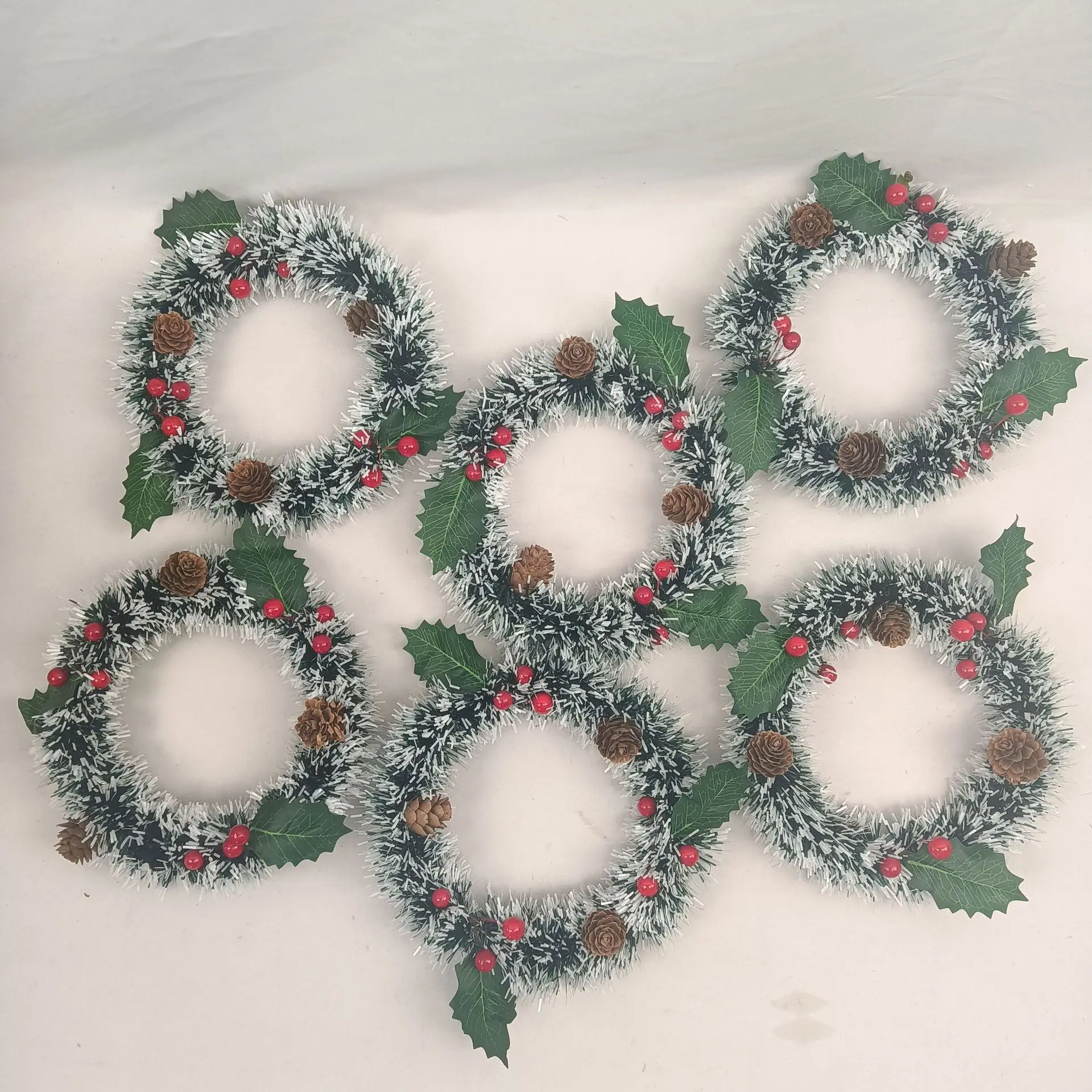 20cm Christmas Wreath Artificial Plant Green Pine Cone Christmas Decorations Hanging Wall Xmas Party Home Decor New Year Garland