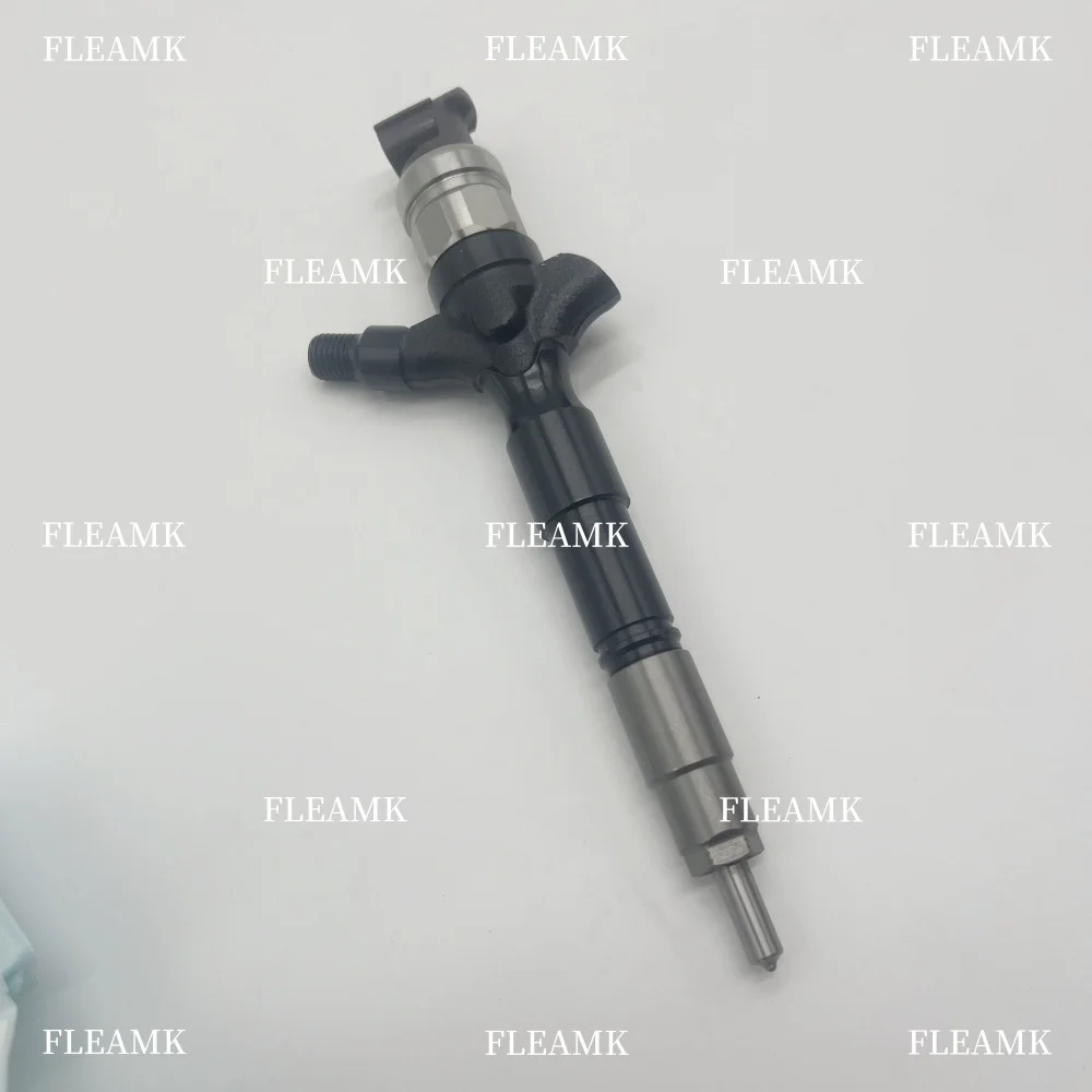 High Quality Diesel Common Rail Injector 095000-8220 23670-0L050 for Toyota Hilux Vigo 1KD-FTV3.0L