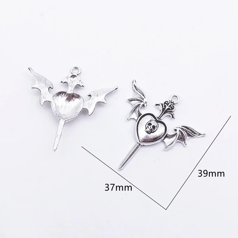 10PCS Goth Skull Heart Enamel Peach Heart Charms Devil's Winged Dagger Heart Pendant Handicraft Crafts DIY Jewelry Accessories