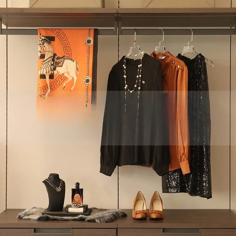 غرفة نموذجية، معطف وقبعة، غرفة نوم رئيسية، فستان، كعب عالي، زخارف، مزيج، بني، نسائي، خزانة ملابس #4