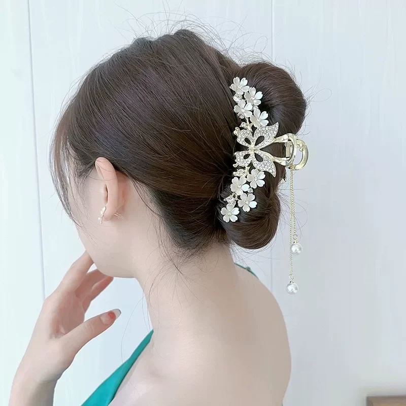 

Women Exquisite Butterfly Tassels Alloy Popular Hair Clips Mother Ladies' Summer Hair Claw New Headwear Female Hair Accessories